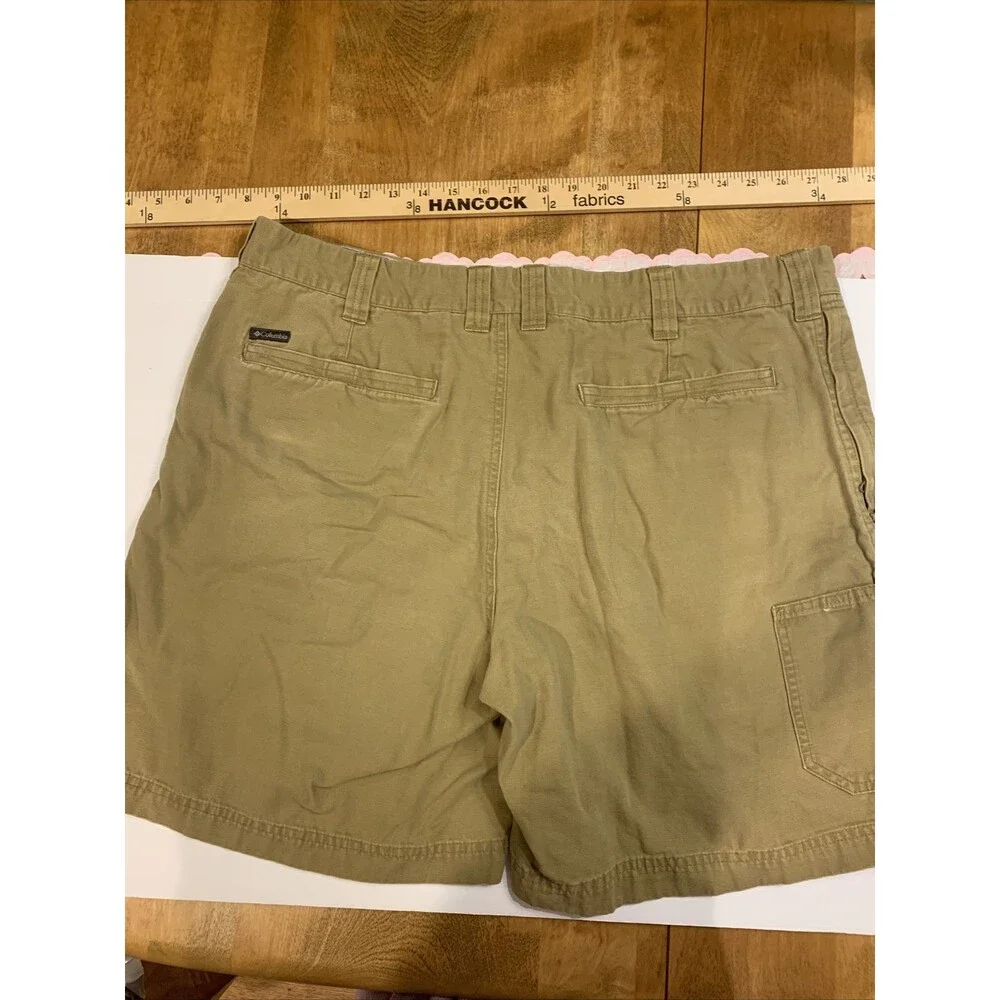Columbia Mens Khaki  Shorts Size 36W 8L